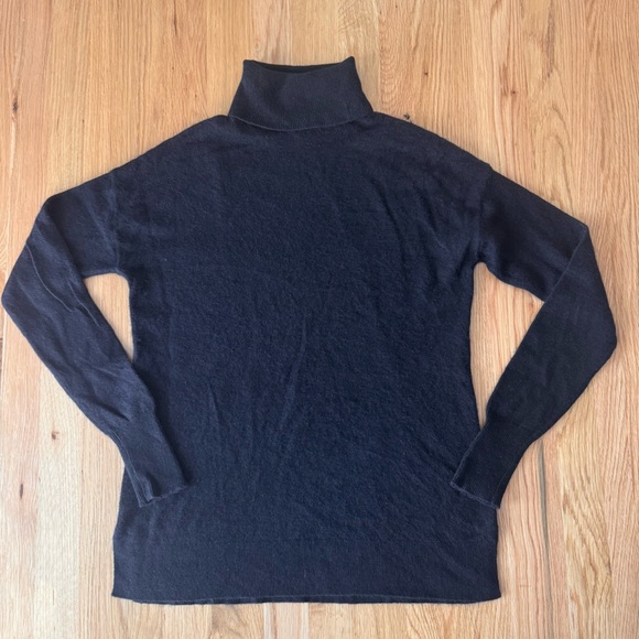Halogen Cashmere Turtleneck Black Sweater Size Small - Picture 2 of 9
